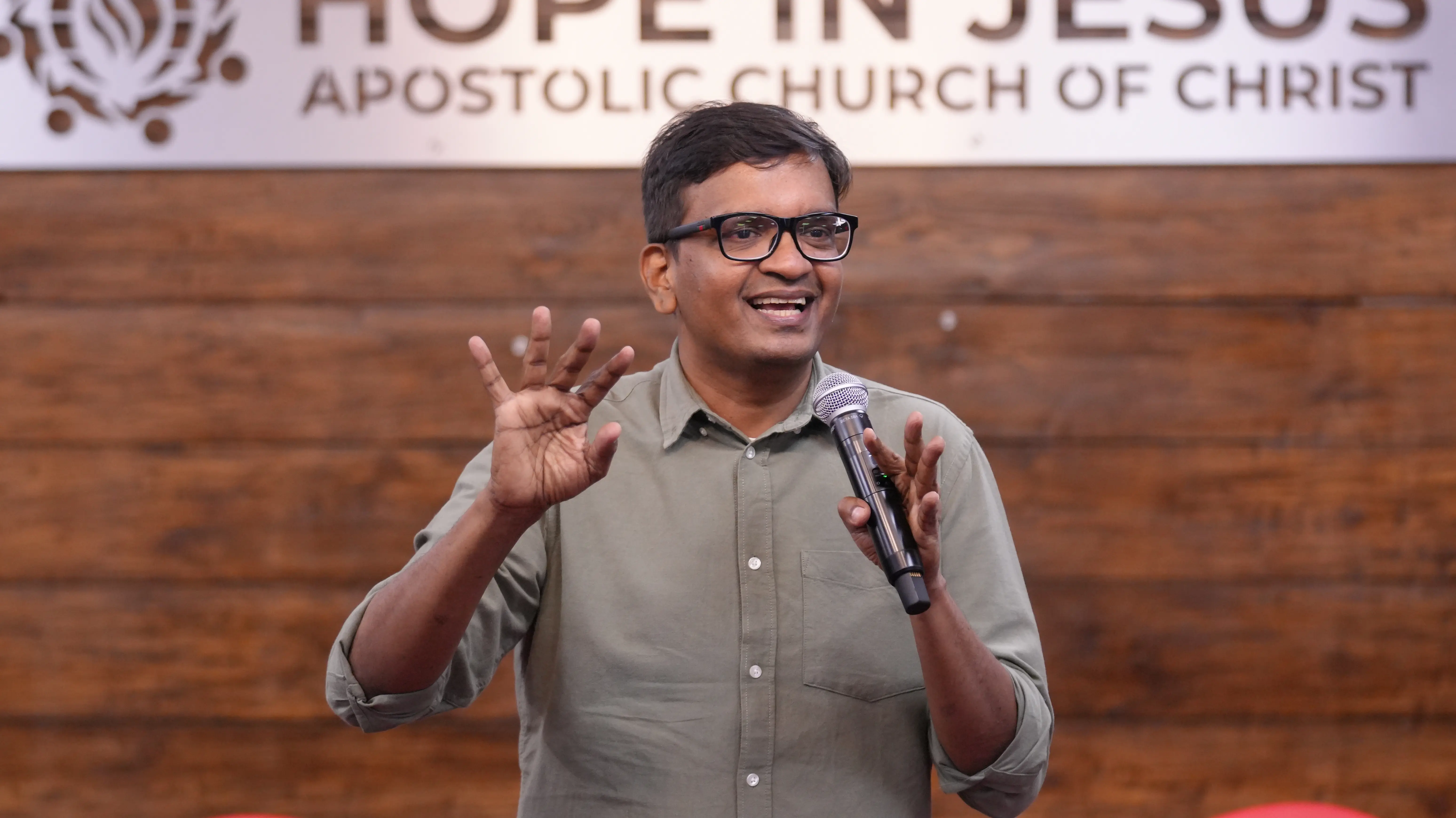 Pastor Raison Thomas